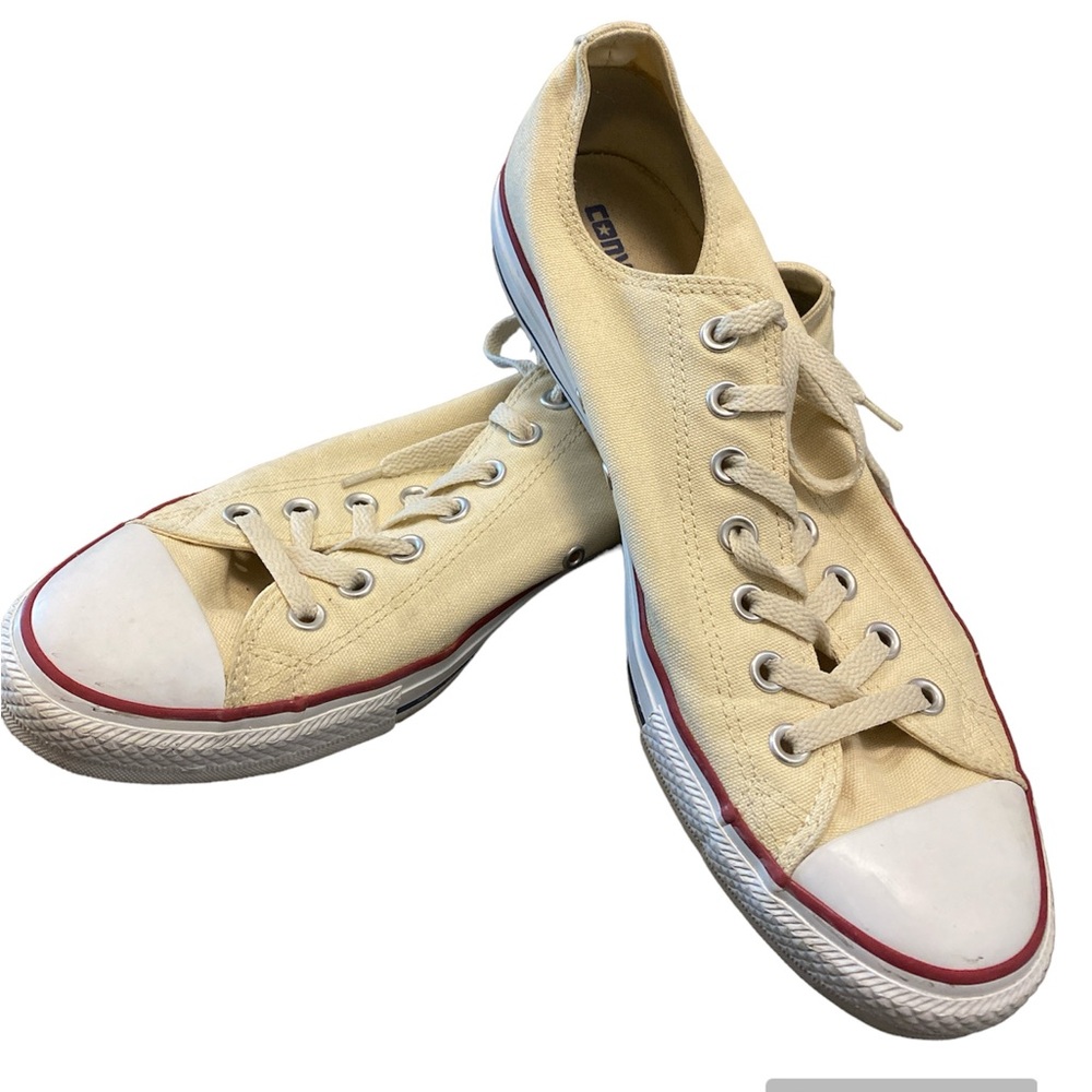 Pastel Yellow Converse All Stars, men’s size 11, women’s 13, great condition
